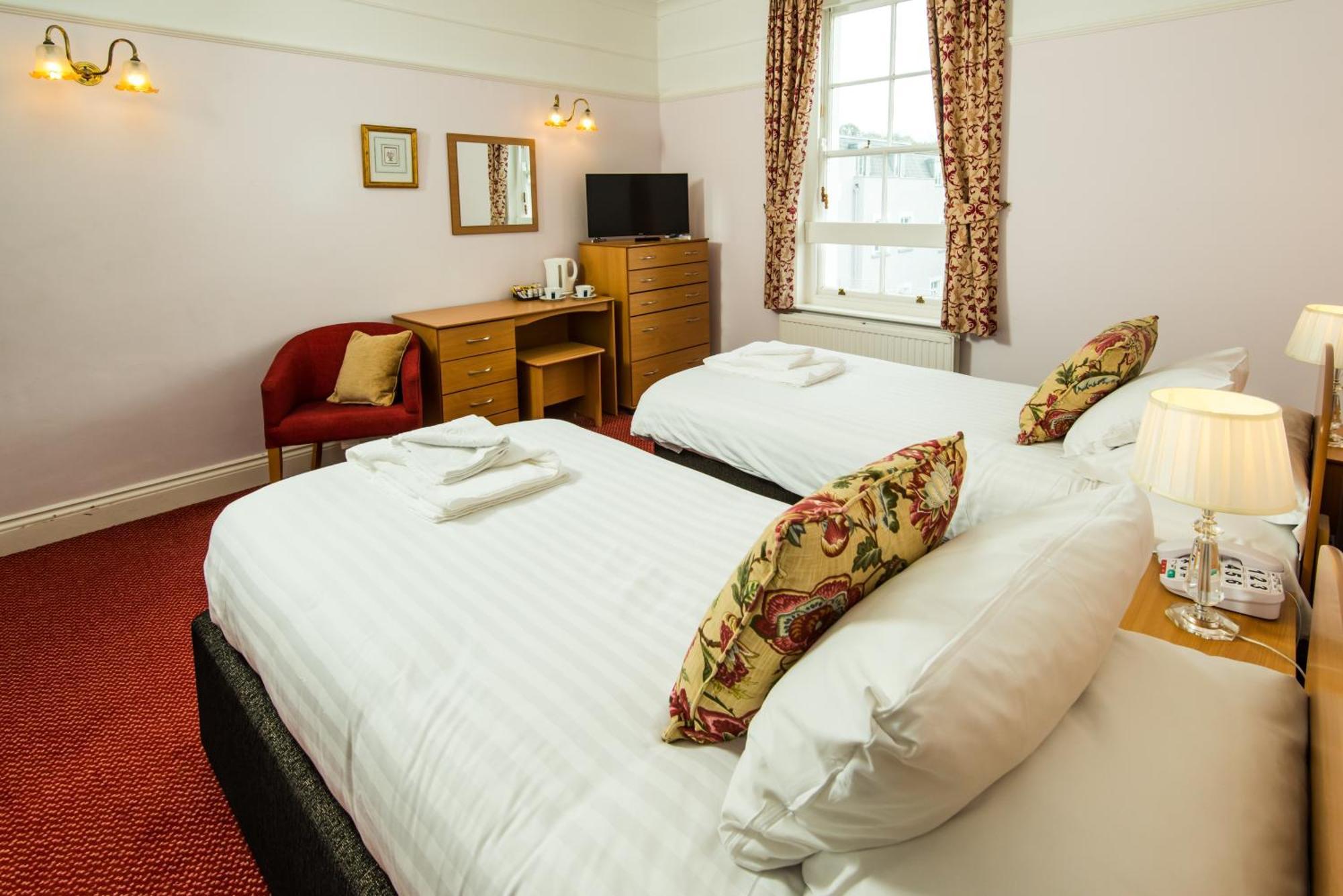 Cliffden Hotel Тинмут Стая снимка